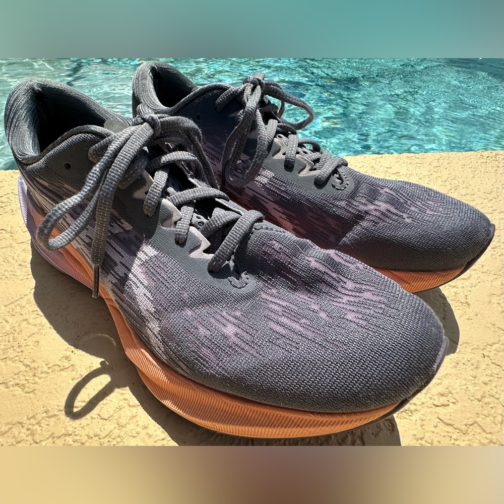 Asics Novablast 3 1012B288 Gray Purple Peach Running Shoes Size 10.5 Clean
